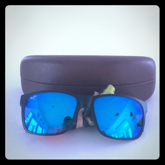 Other - Maui Jim - Red Sands - black frame blue lens